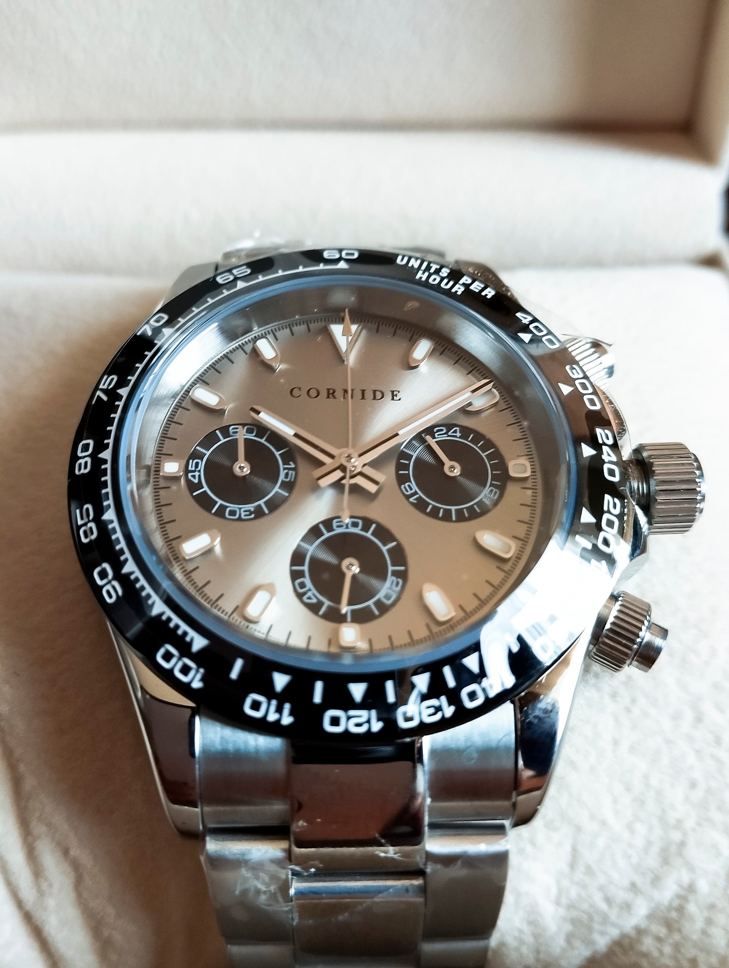 Elegancia y Funcionalidad. Reloj "La Coruña"