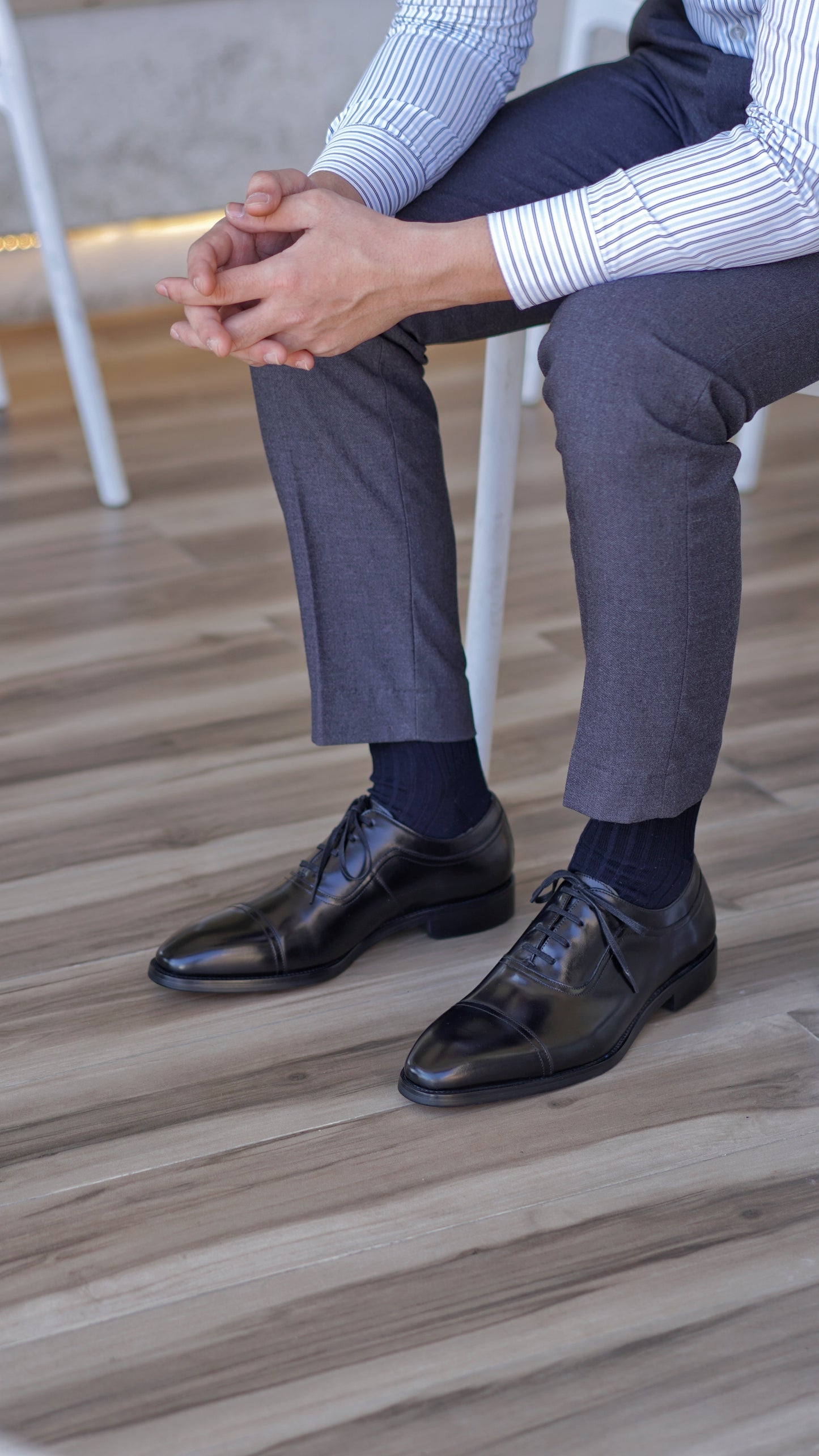 Zapatos Derby Elegance CornideModa: Refinamiento Artesanal en Cuero Auténtico